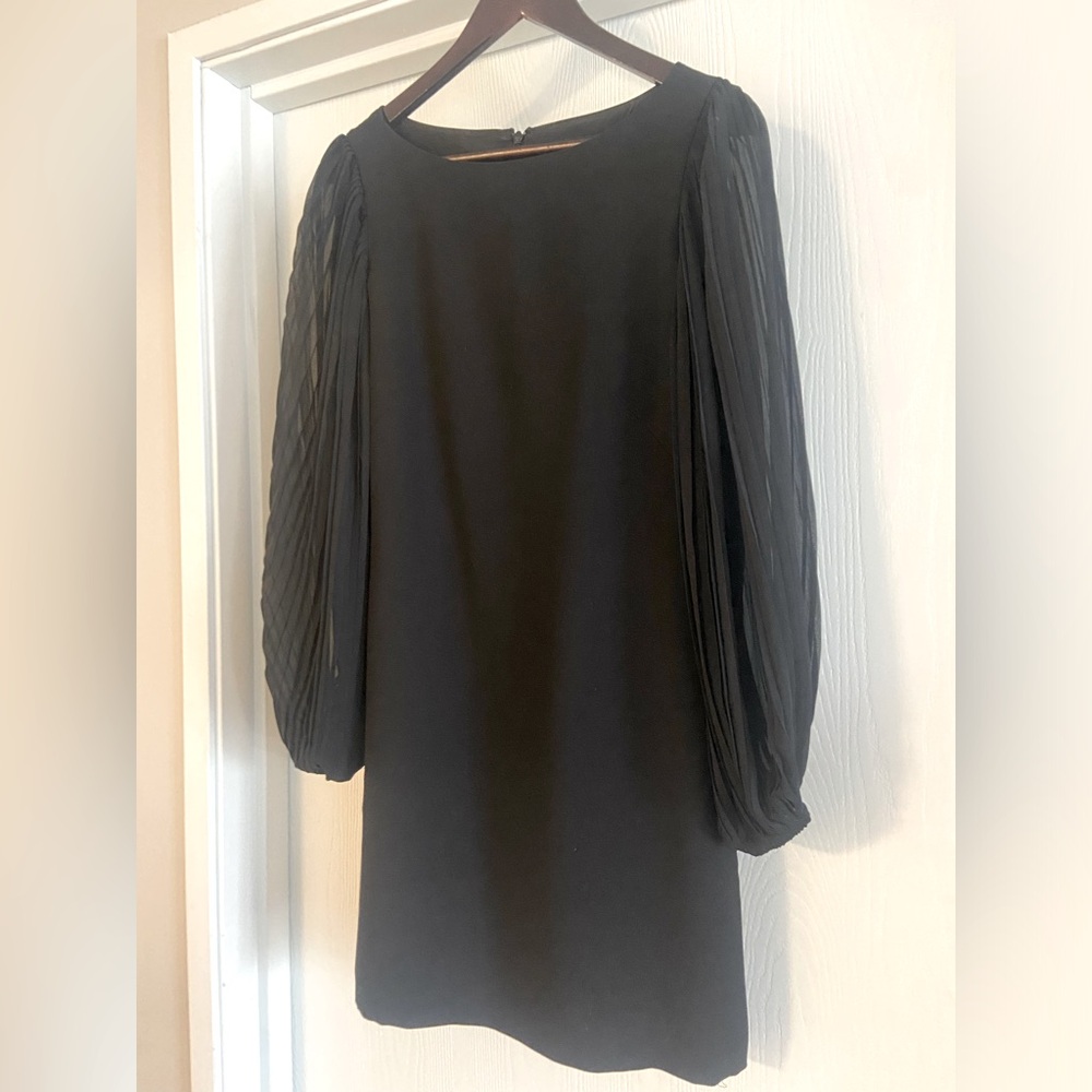 White House Black Market Timeless LBD!!